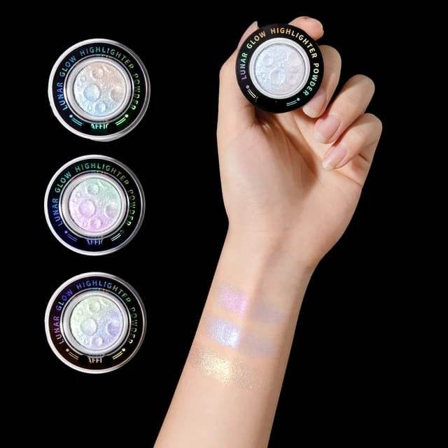 ILLUMINATEUR LUNAR GLOW – Highlighter Éclat Cosmique Radieux